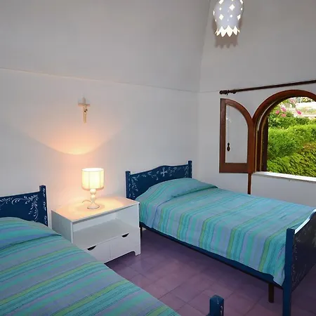 Castro Marina Sleeps 14 Pool