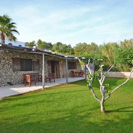 Castro Marina Sleeps 14 Pool *