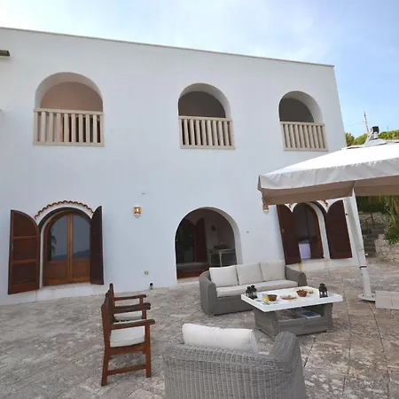 Castro Marina Sleeps 14 Pool Castro (Lecce)